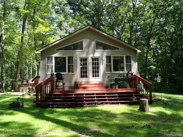 10355 Roberts Road Gregory, MI 48137 - Photo 1 of 18 DEck.jpg