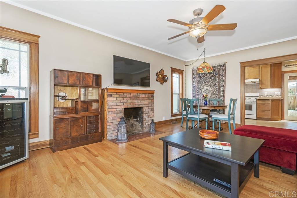 4515 Edgeware Road San Diego, CA 92116 - Photo 2 of 23