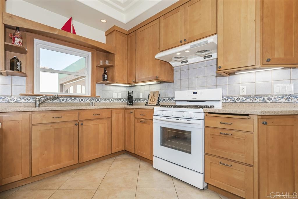 4515 Edgeware Road San Diego, CA 92116 - Photo 7 of 23