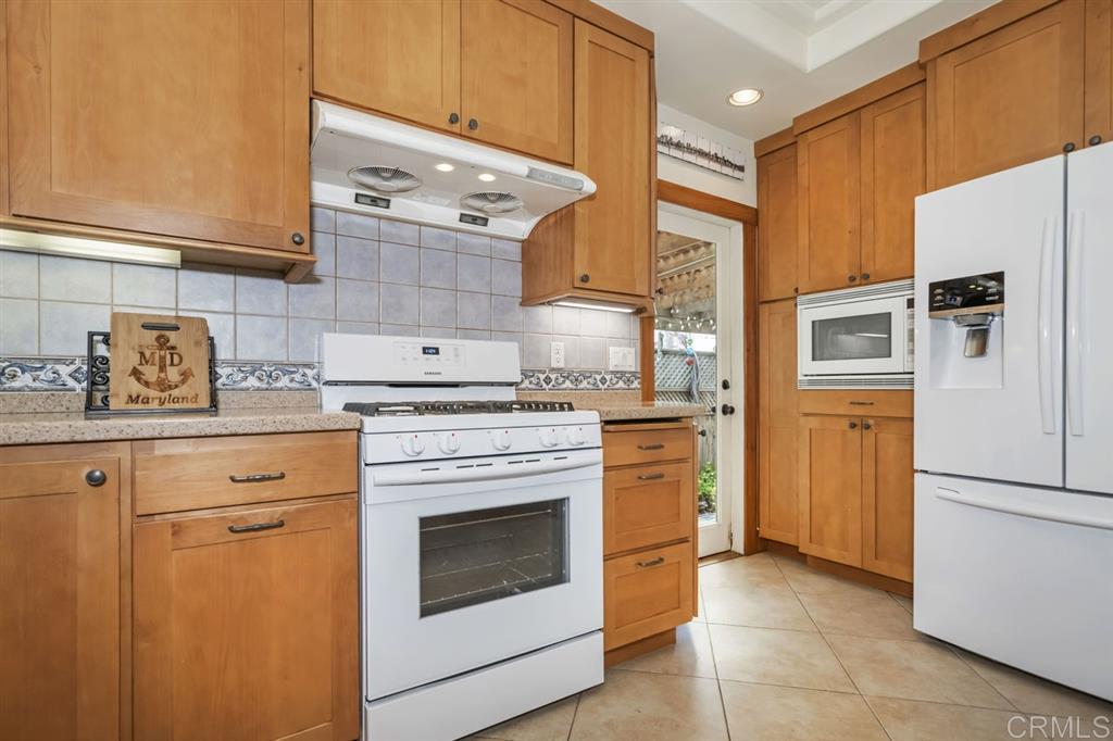 4515 Edgeware Road San Diego, CA 92116 - Photo 8 of 23