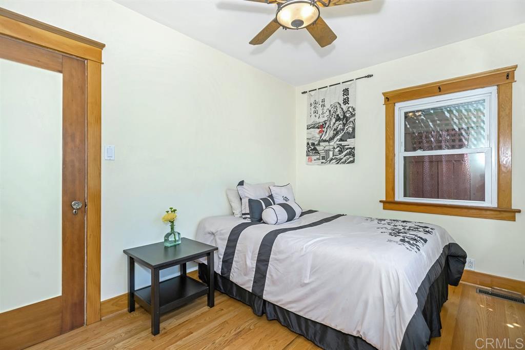 4515 Edgeware Road San Diego, CA 92116 - Photo 9 of 23