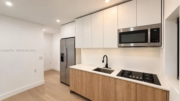 $1,600 | 3090 Northwest 33rd Street, Unit 1, Miami, FL 33142