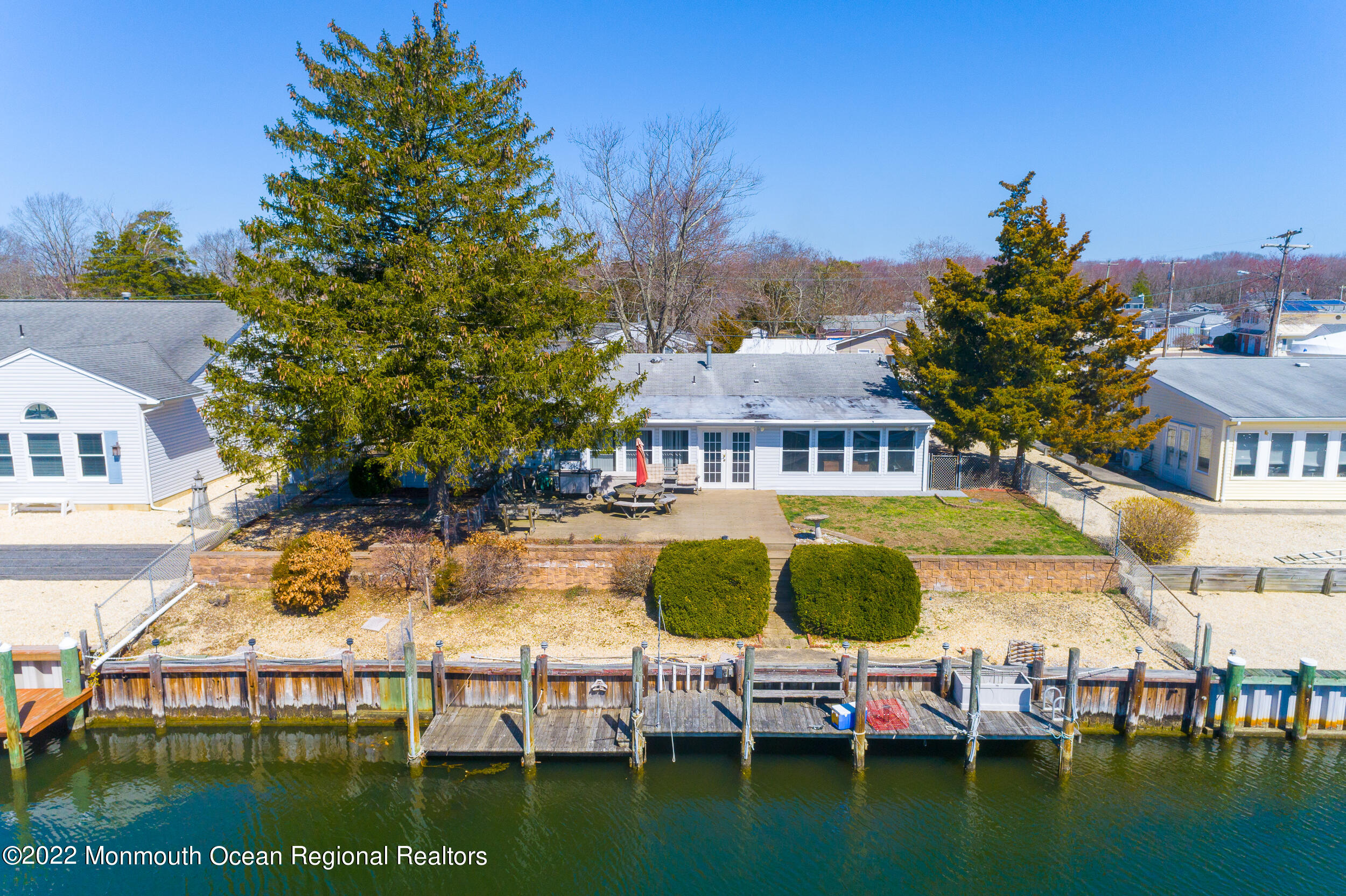 106 Whippany Road Barnegat, NJ 08005 - Photo 6 of 29 Back 5