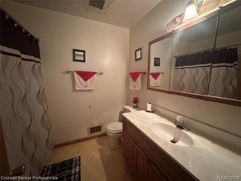 3419 West Burnside Road Columbiaville, MI 48421 - Photo 8 of 20