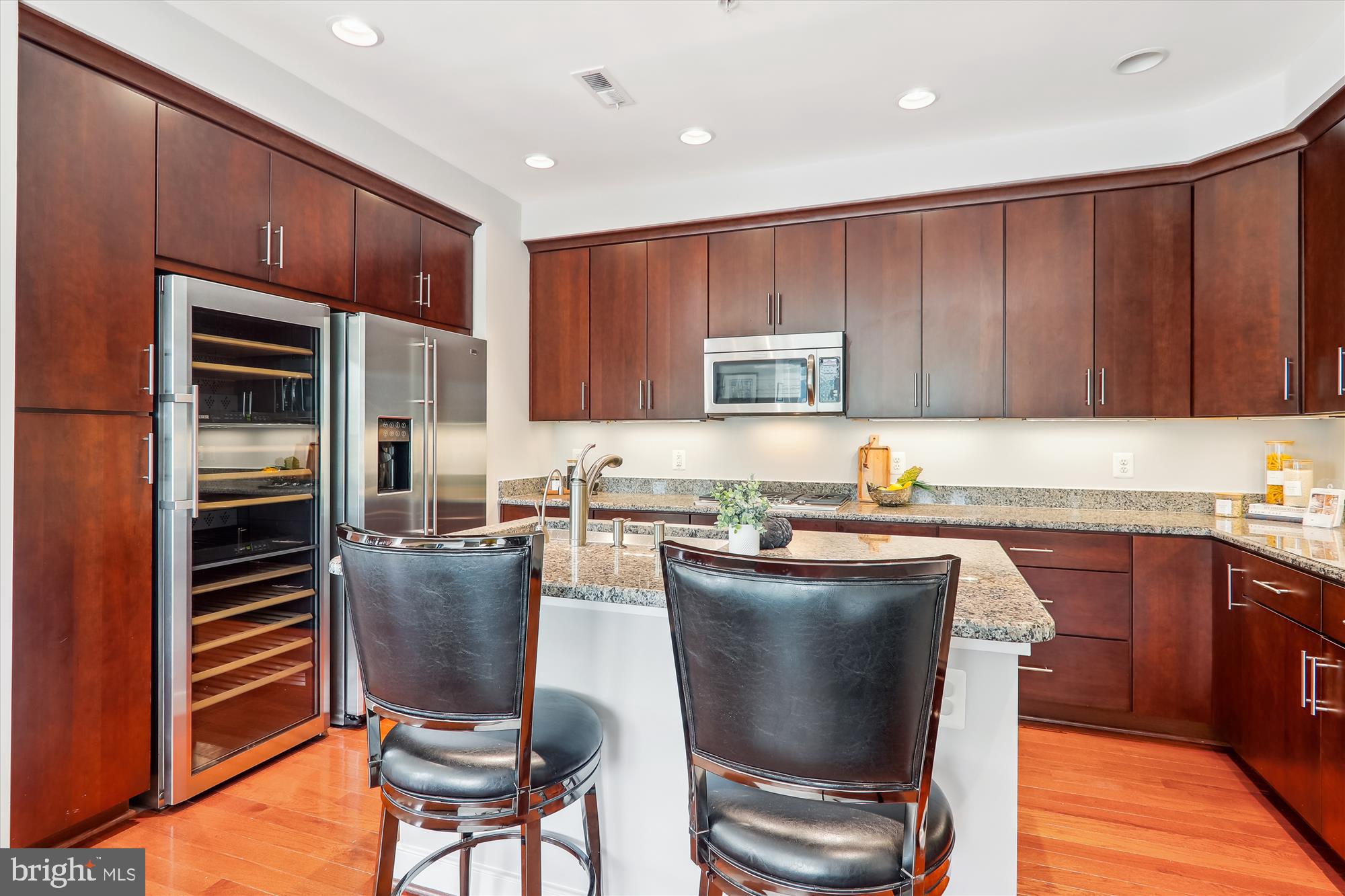 926 3rd Street Southeast Washington, DC 20003 - Photo 17 of 64 Stainless Steel Appliances