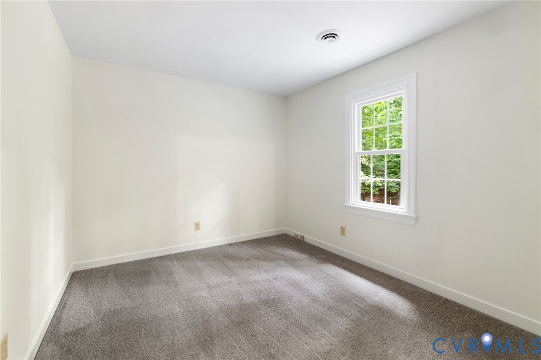 5903 Waters Edge Road Midlothian, VA 23112 - Photo 23 of 39 Freshly painted