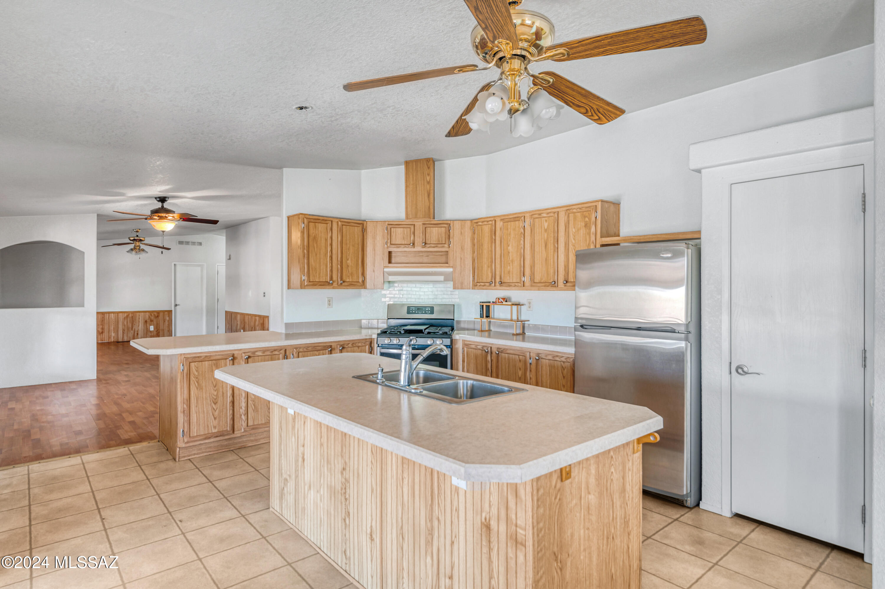 15950 Gold Bell Road Marana, AZ 85653 - Photo 16 of 42 Gallery Image 16
