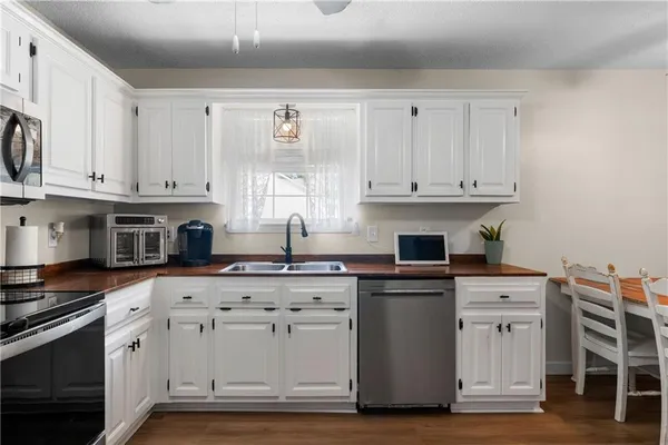 $257,900 | 352 Buck Boulevard Southeast, Calhoun, GA 30701
