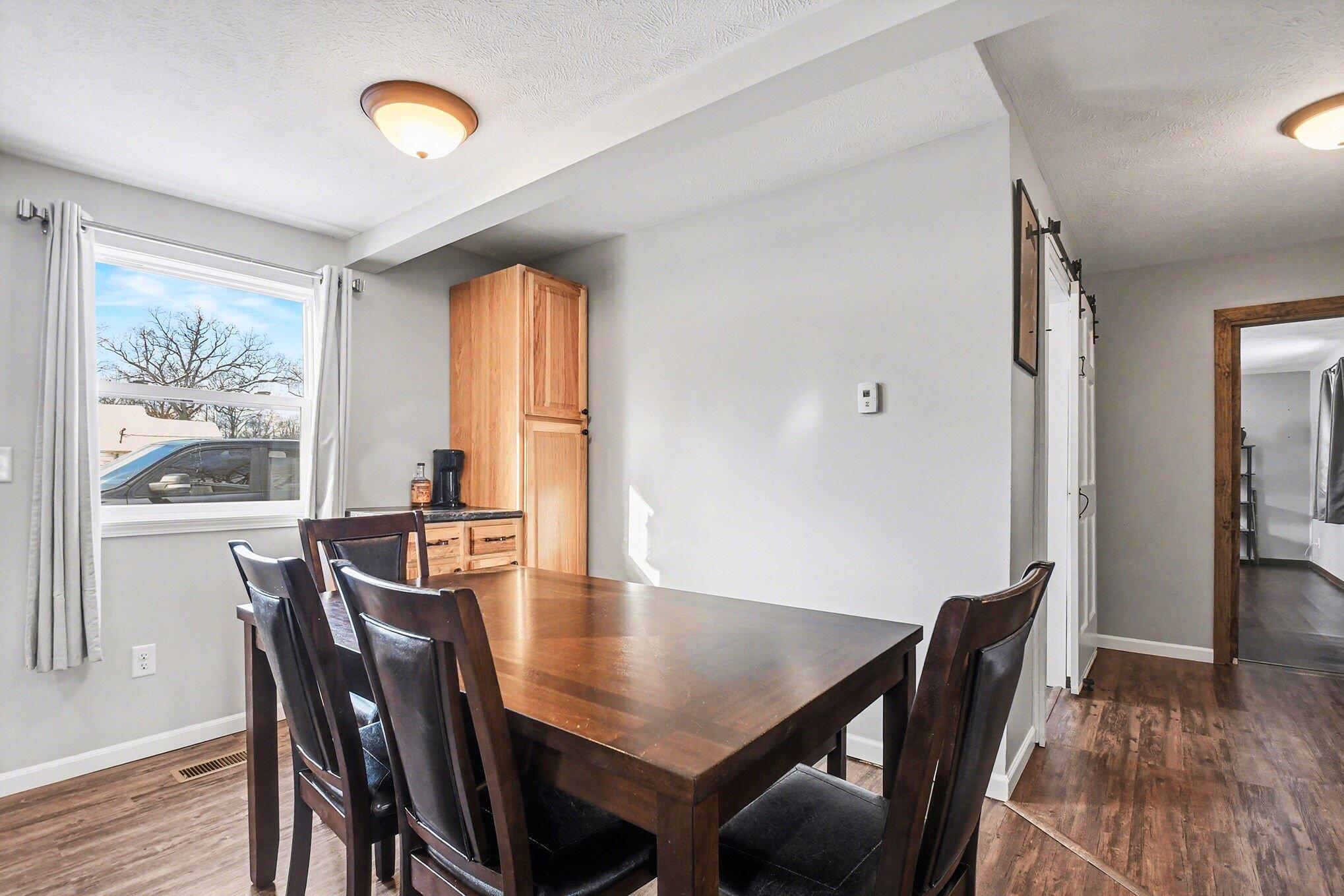 110 Ontario Road Niles, MI 49120 - Photo 8 of 19 Dining Area