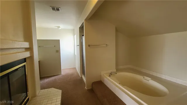 $2,298 | 2728 Renwick Circle, Las Vegas, NV 89117