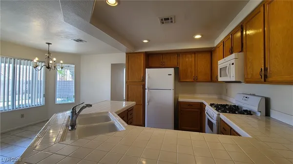 $2,298 | 2728 Renwick Circle, Las Vegas, NV 89117