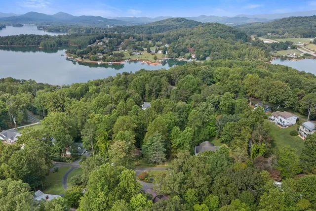 $399,900 | 257 Woodland Lane, Hayesville, NC 28904