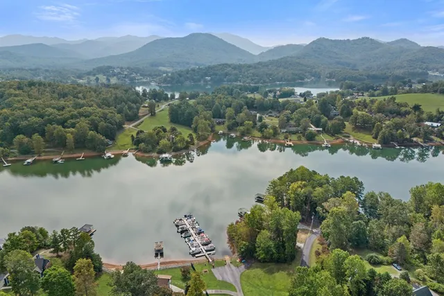 $399,900 | 257 Woodland Lane, Hayesville, NC 28904