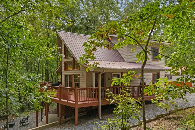 $399,900 | 257 Woodland Lane, Hayesville, NC 28904