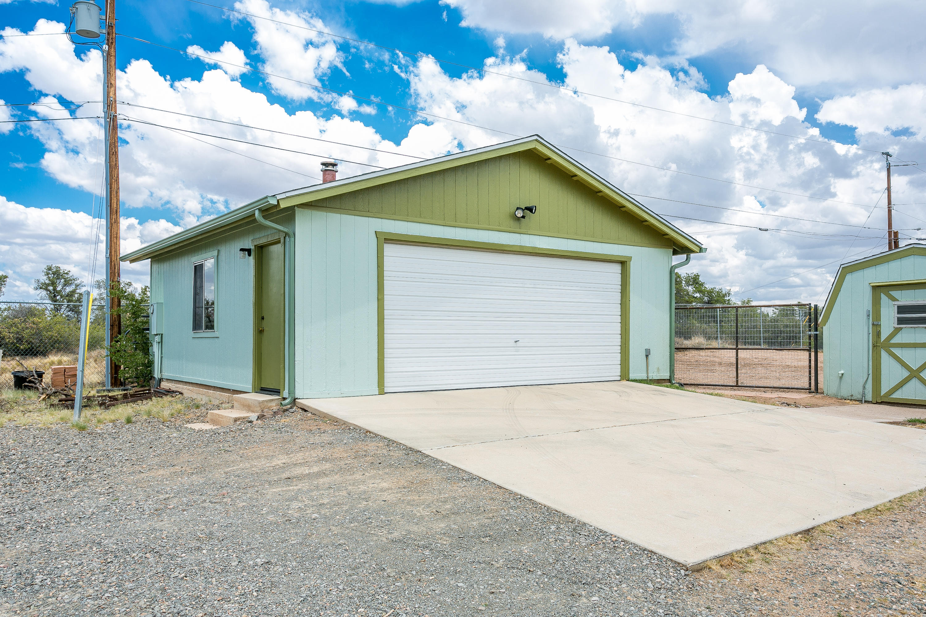 1520 West Oneal Road Prescott, AZ 86305 - Photo 18 of 24 024_Garage 2