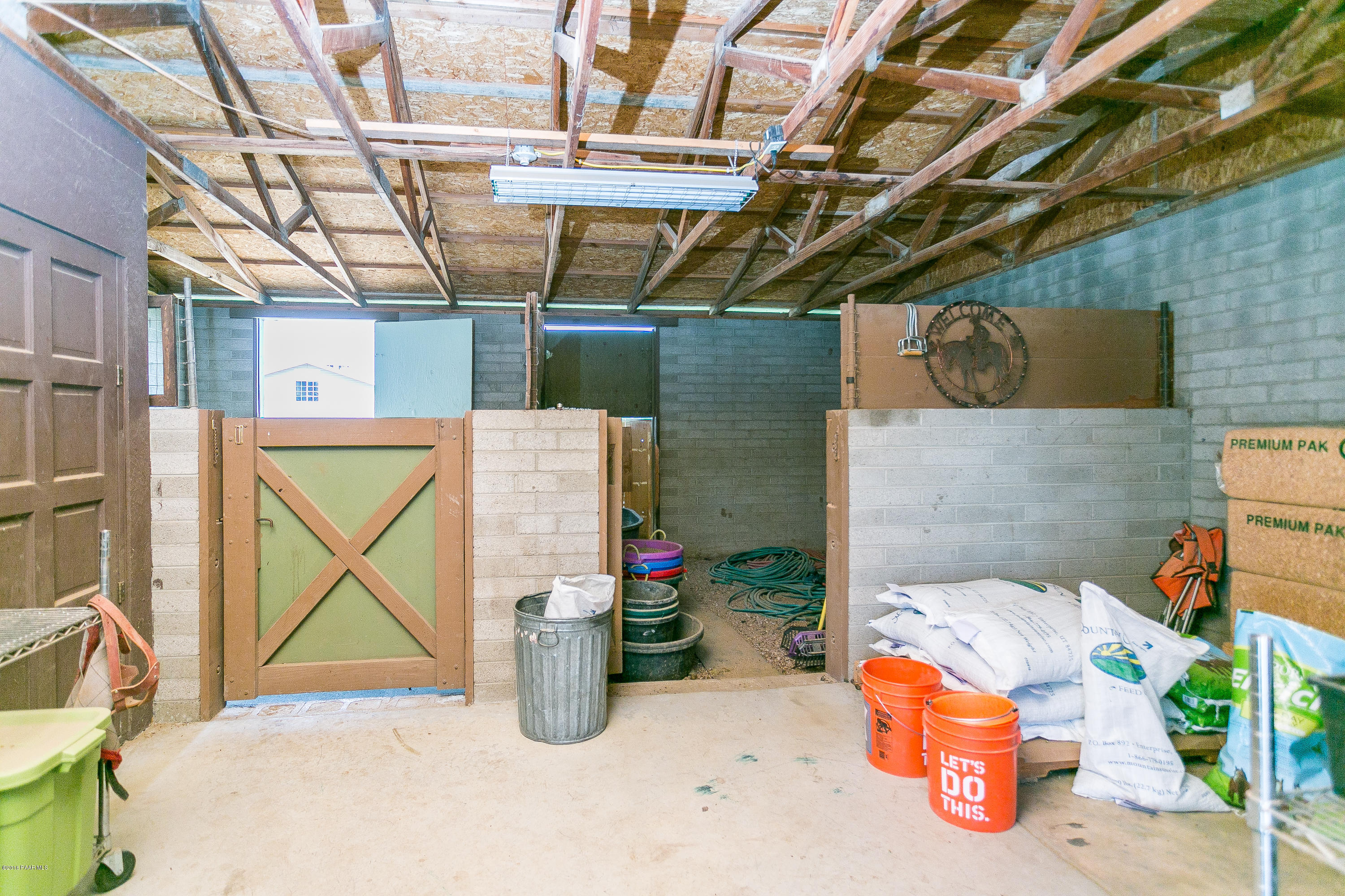 1520 West Oneal Road Prescott, AZ 86305 - Photo 20 of 24 026_Barn