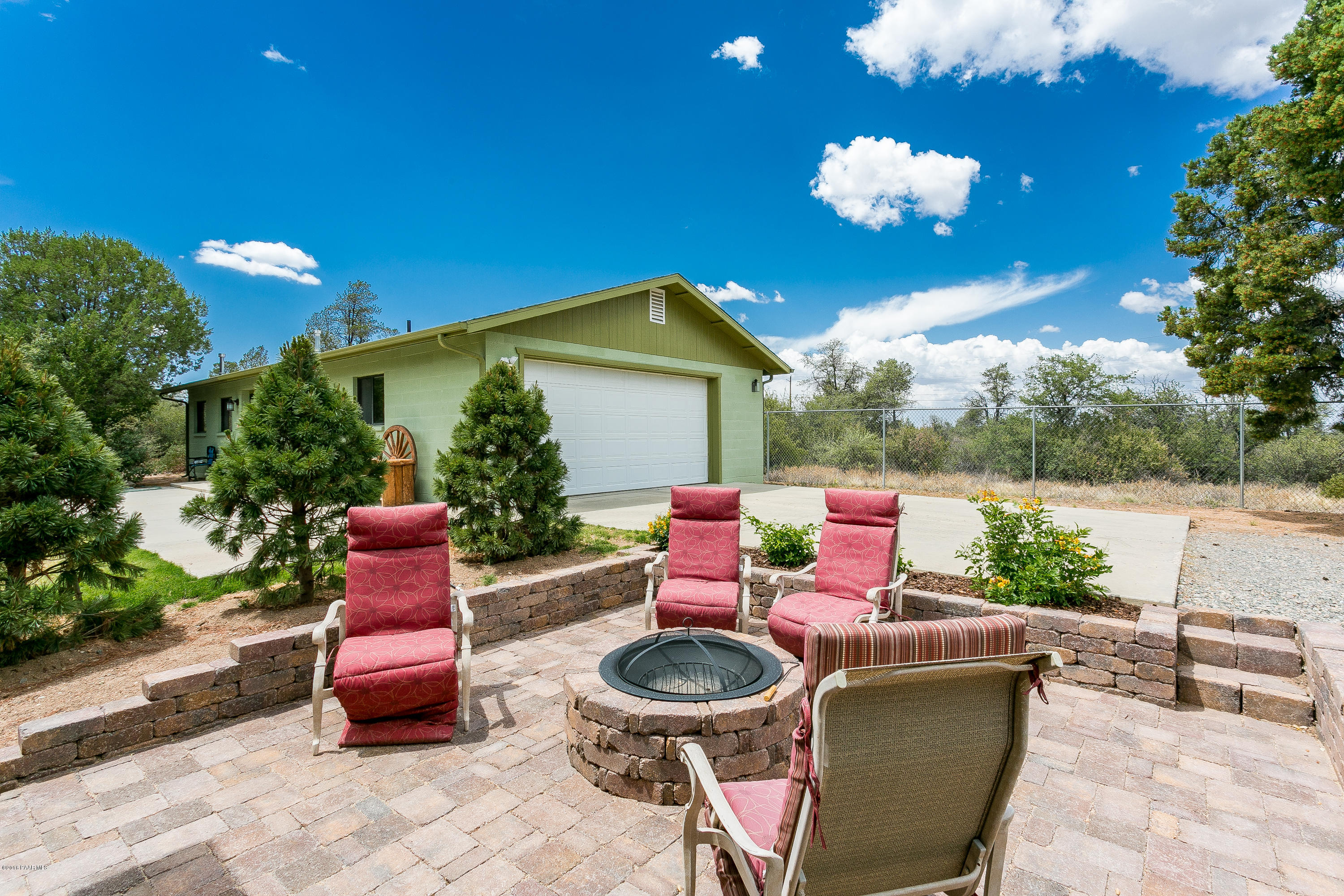 1520 West Oneal Road Prescott, AZ 86305 - Photo 3 of 24 005_Patio