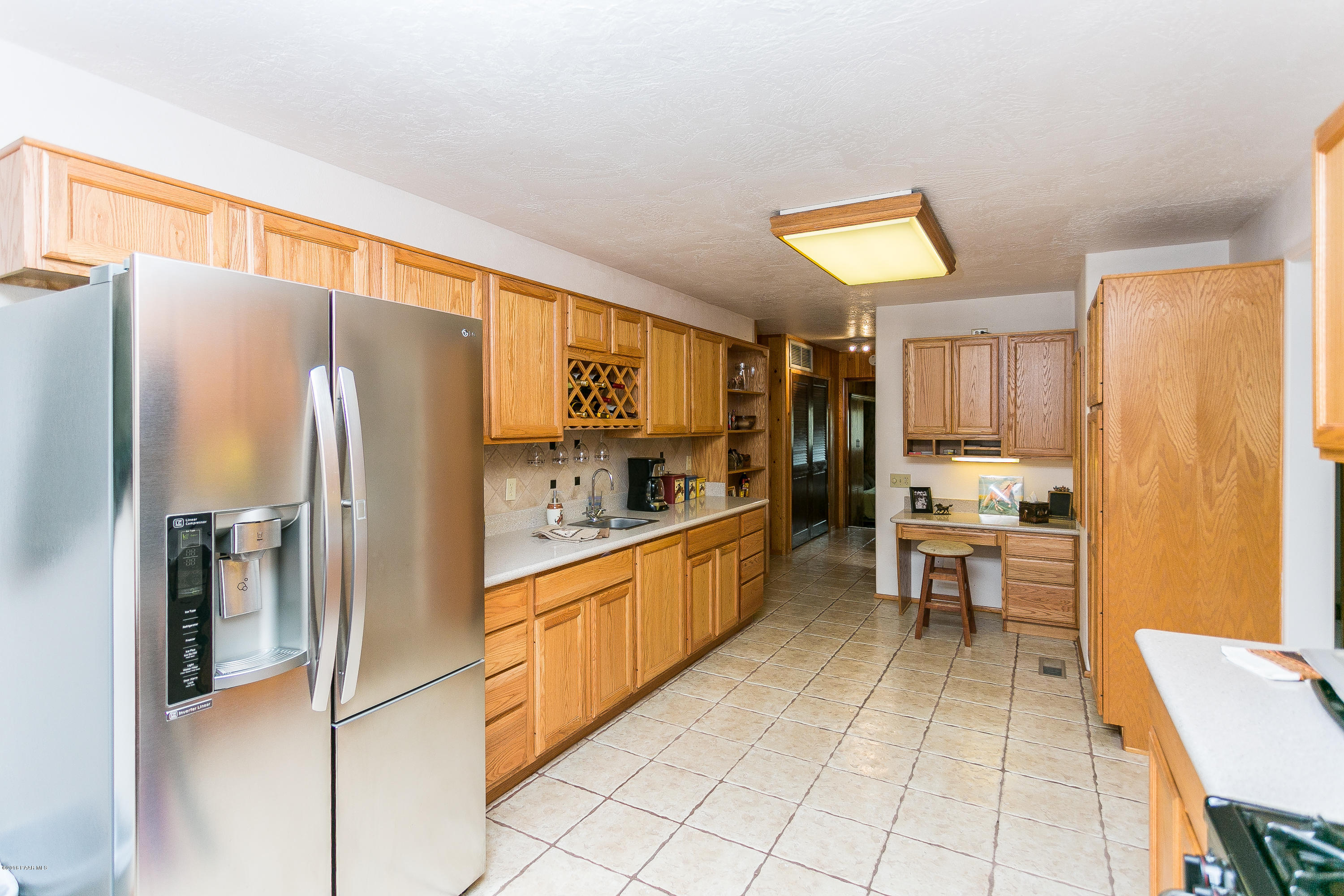 1520 West Oneal Road Prescott, AZ 86305 - Photo 6 of 24 010_Kitchen