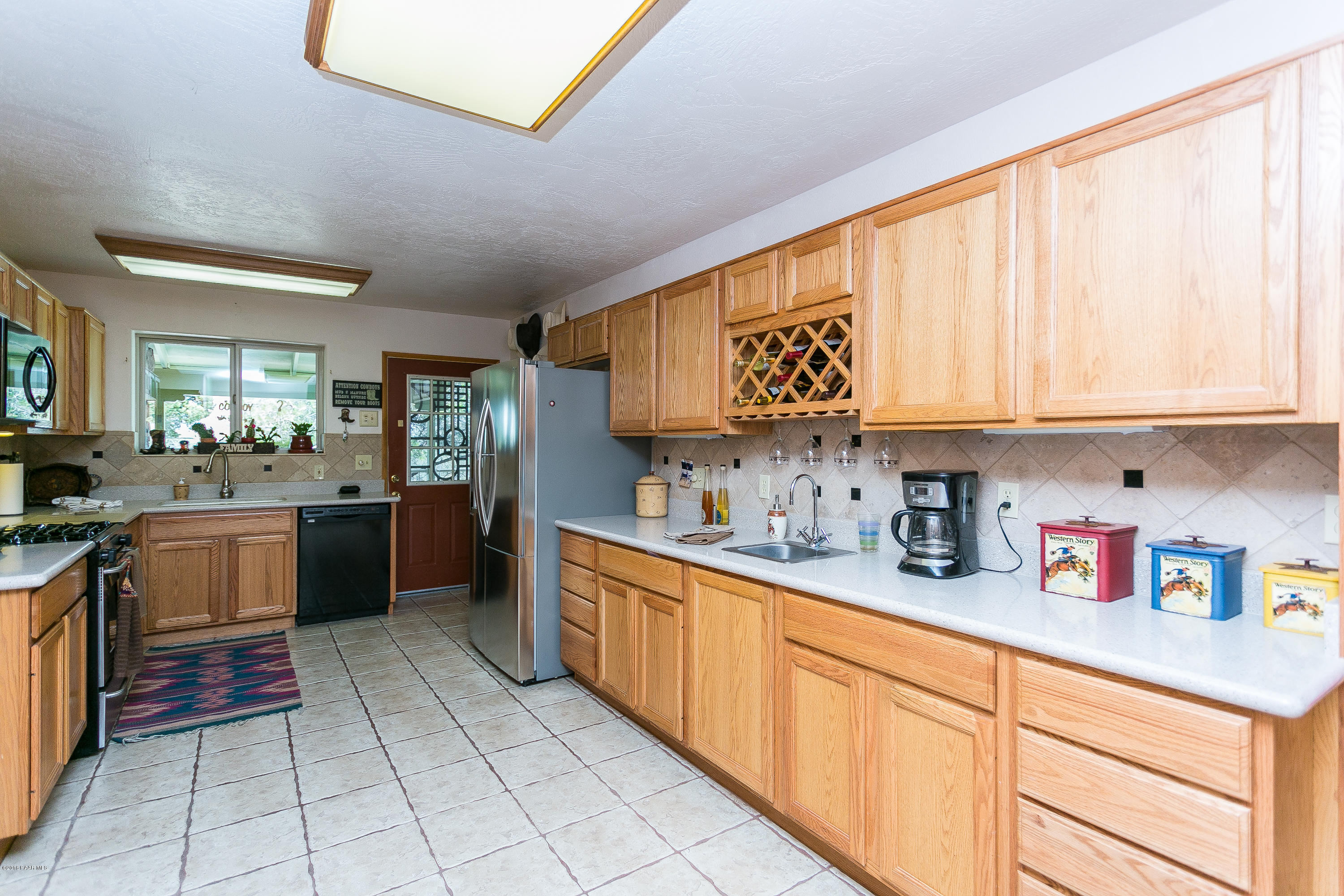 1520 West Oneal Road Prescott, AZ 86305 - Photo 7 of 24 011_Kitchen