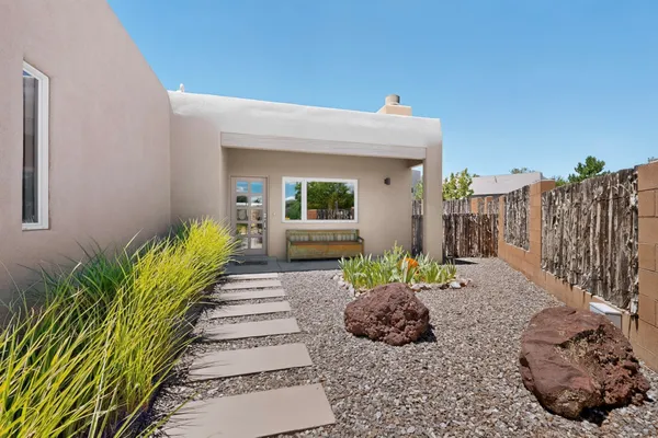 $825,000 | 1522 Calle Redondo, Santa Fe, NM 87505
