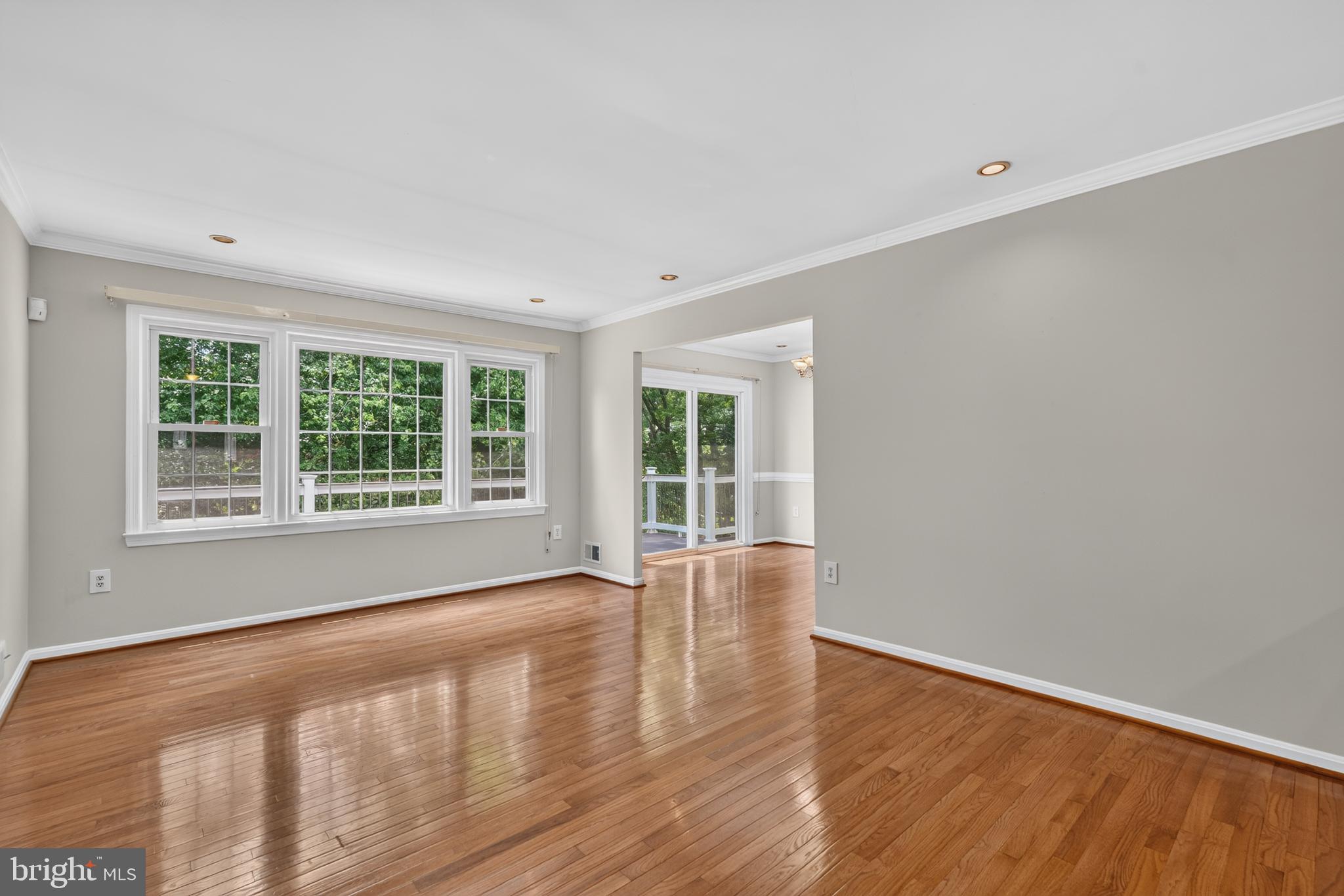 8006 Lady Lewis Court Springfield, VA 22153 - Photo 5 of 30