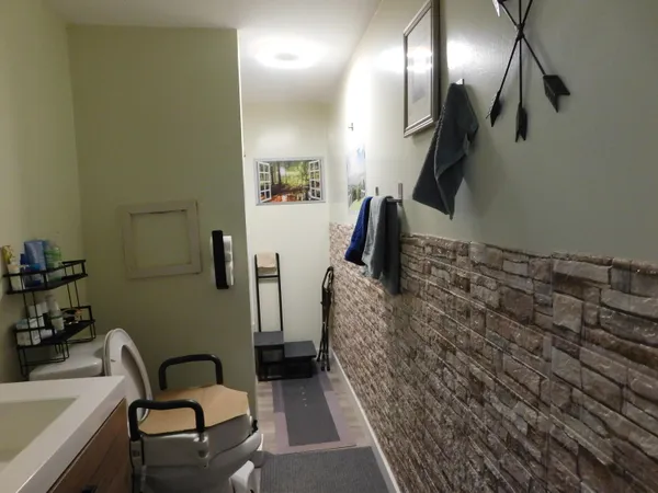 $282,500 | 25 Central Street, Ellsworth, ME 04605