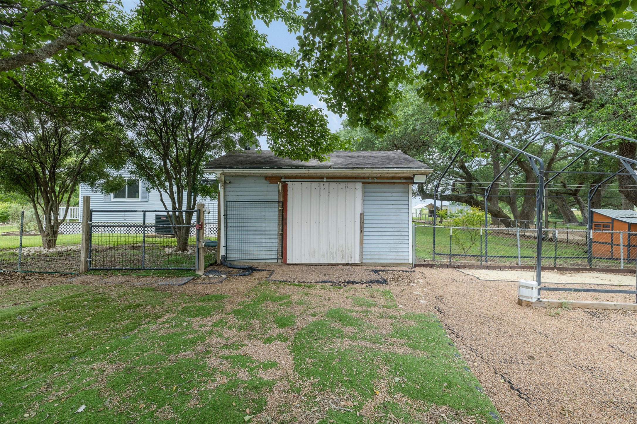 5030 Frenzel Road Round Top, TX 78954 - Photo 18 of 47
