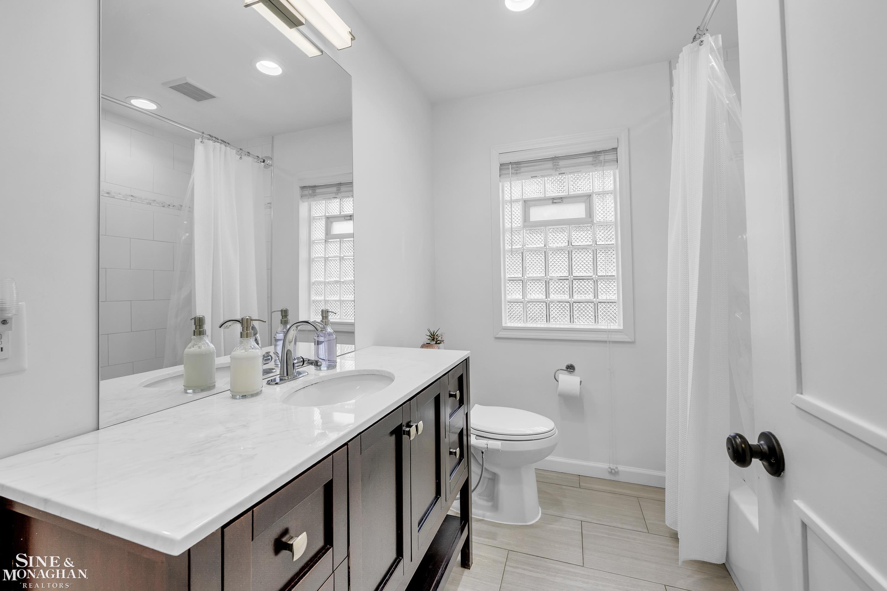 1201 Fairholme Road Grosse Pointe Woods, MI 48236 - Photo 26 of 42