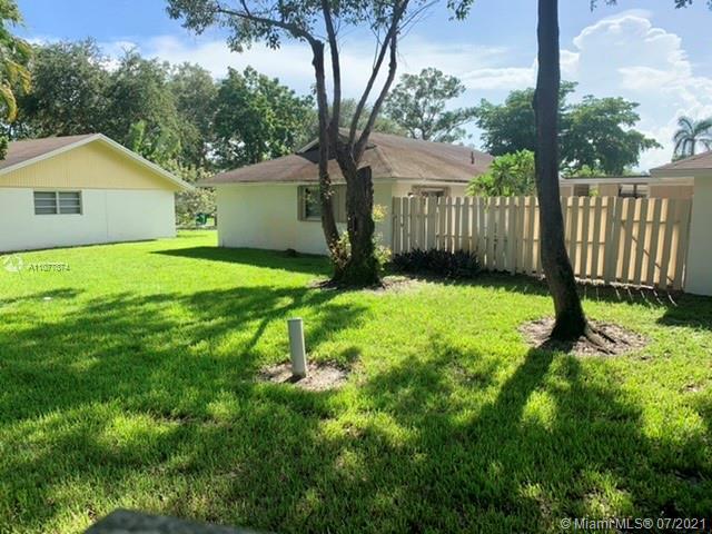 3625 East Forge Road, Unit 29 Davie, FL 33328 - Photo 13 of 15 Gallery Image 13