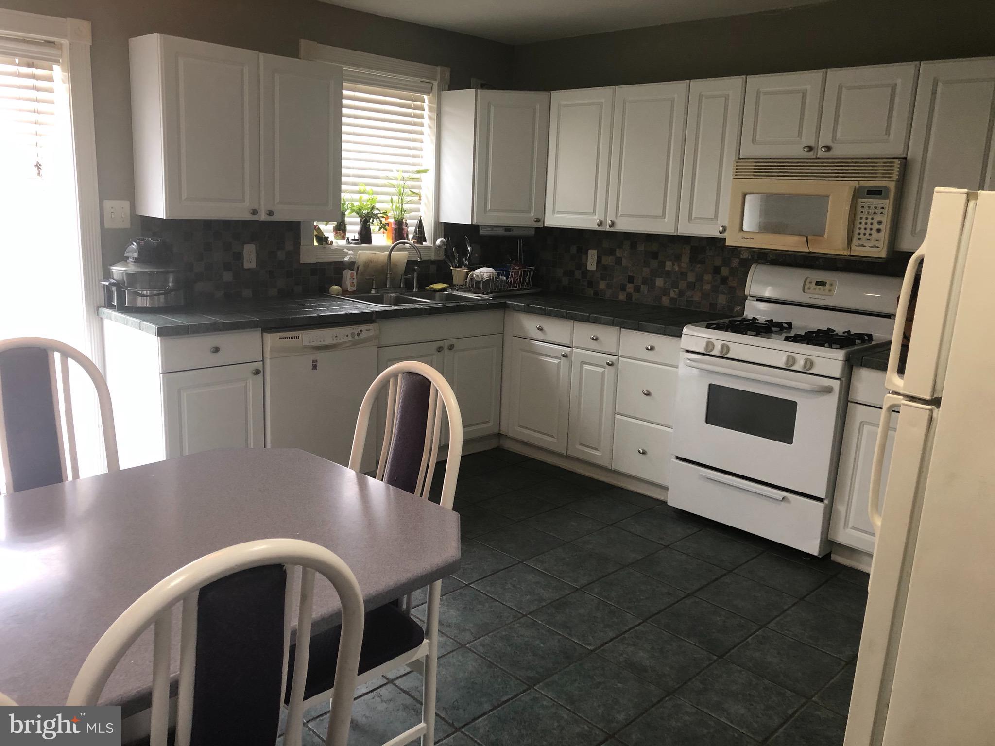 3133 Friendship Street Philadelphia, PA 19149 - Photo 6 of 16