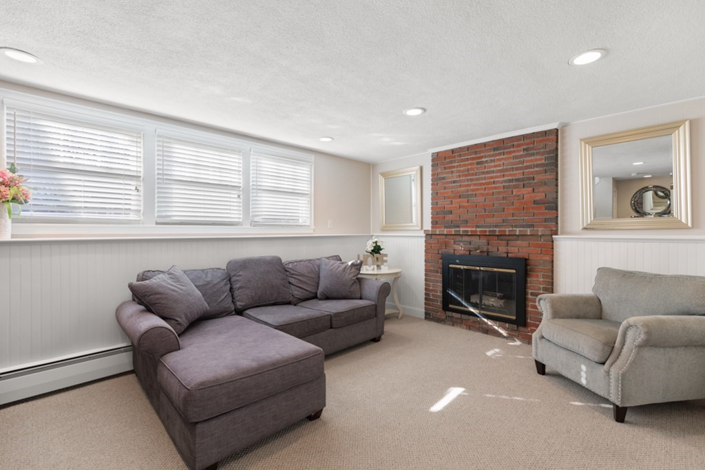 19 Appleton Road Wakefield, MA 01880 - Photo 23 of 29 Gallery Image 23