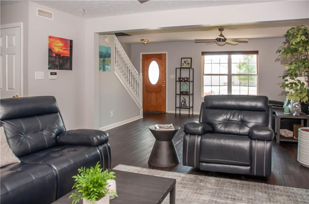1340 Fall Ridge Drive Brownsburg, IN 46112 - Photo 4 of 25