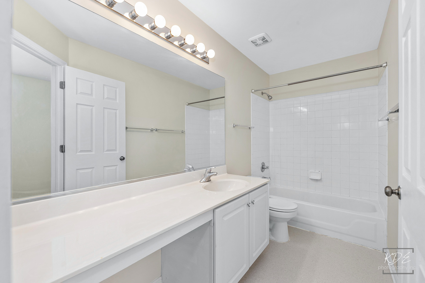 2640 Idaho Road, Unit 2640 Naperville, IL 60564 - Photo 13 of 26