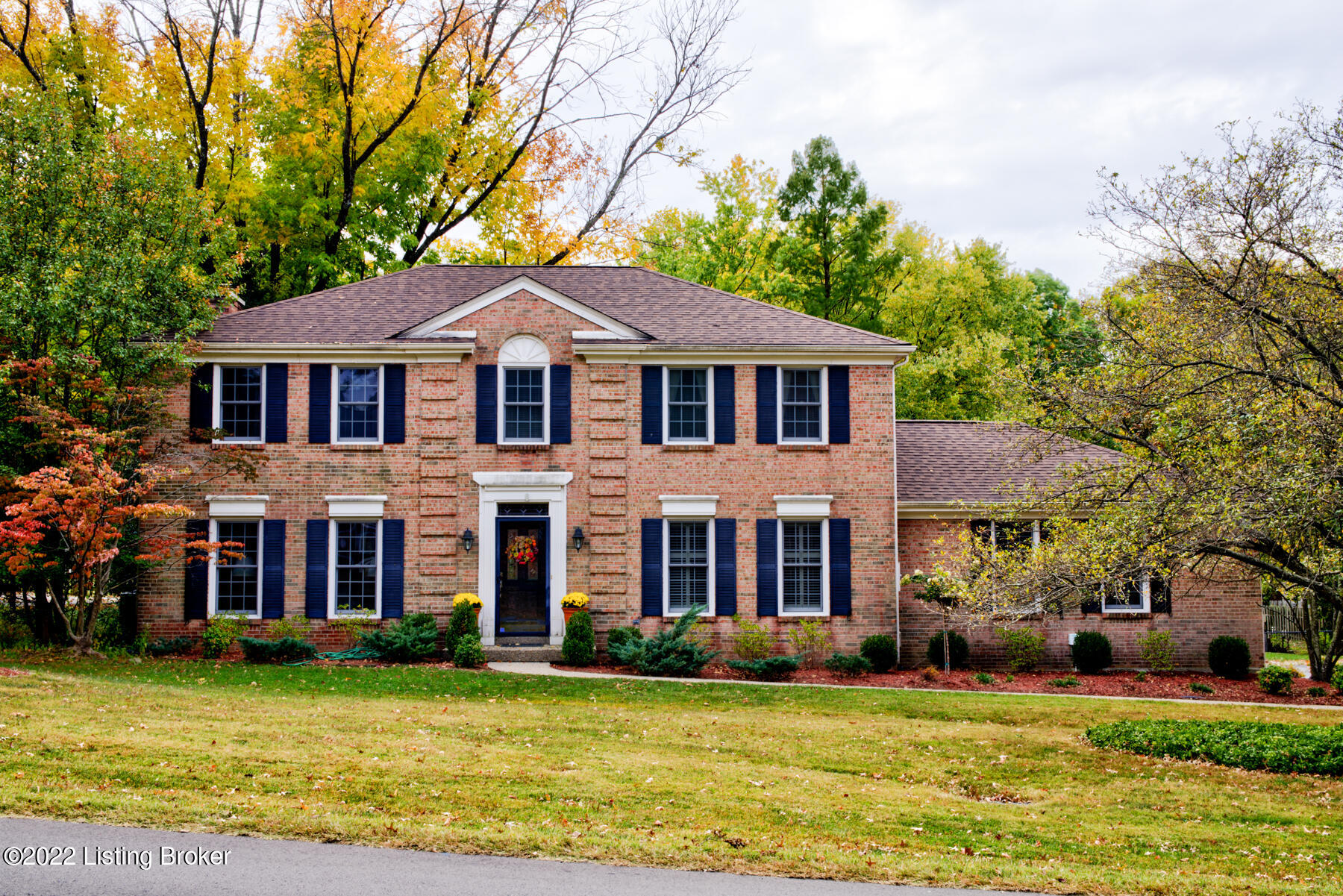 7102 Fox Harbor Road Prospect, KY 40059 - Photo 3 of 47 Front view of the 7102 Fox Harbor
