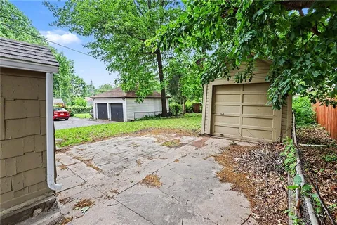 $184,500 | 1133 East 75th Street, Kansas City, MO 64131
