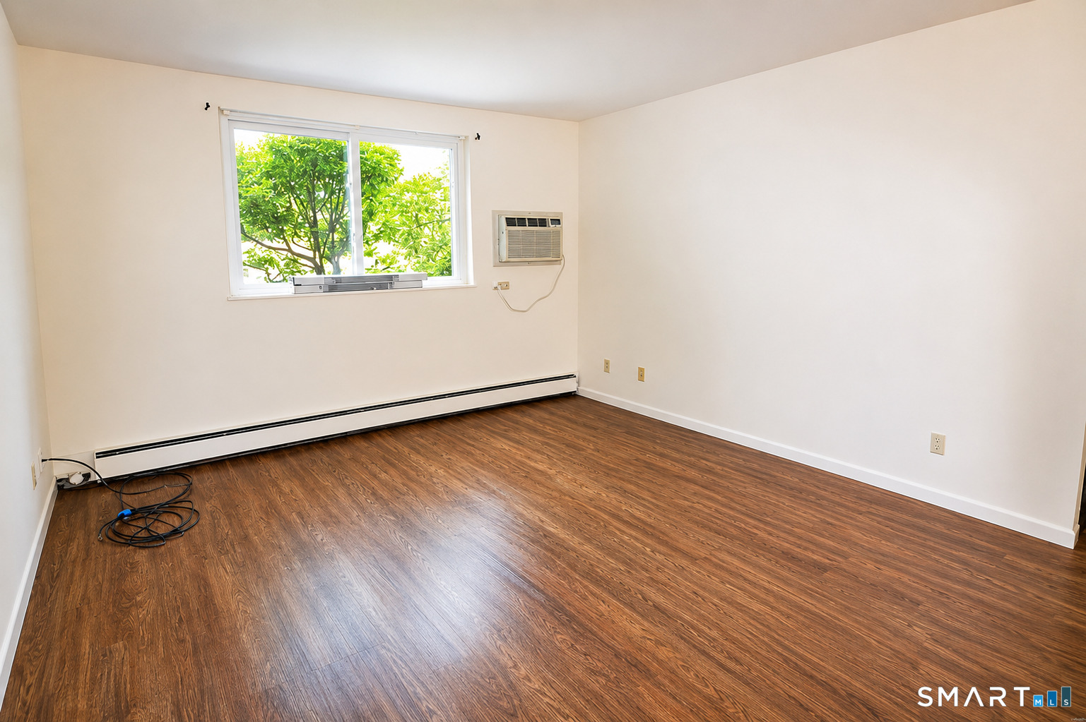 185 Scott Road, Unit 3B Waterbury, CT 06705 - Photo 2 of 9