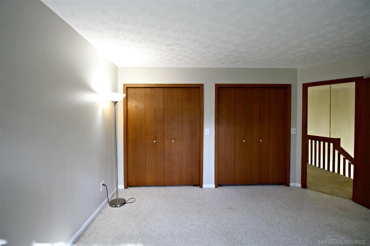 6592 Ridgeview Drive Clarkston, MI 48346 - Photo 14 of 32
