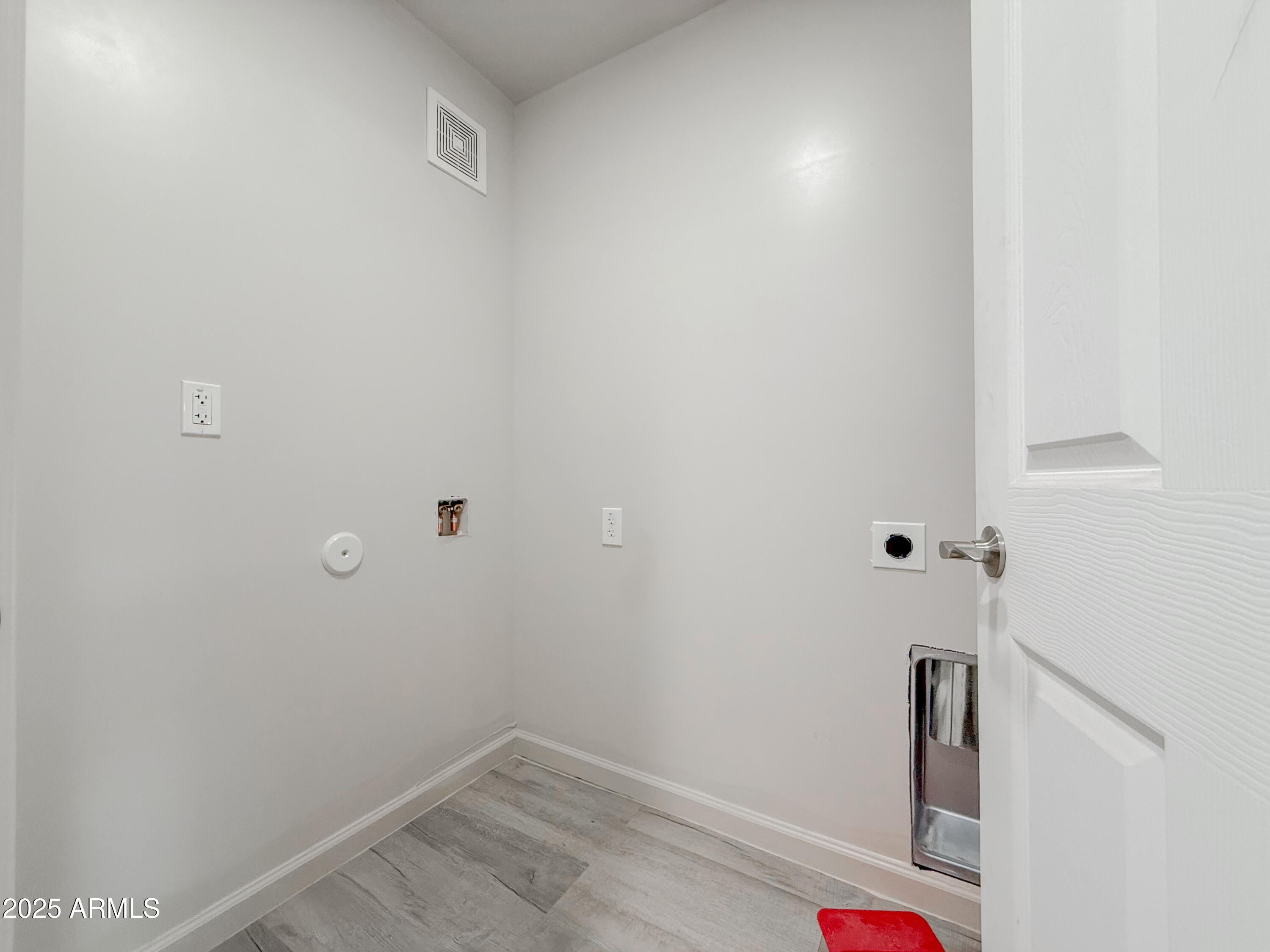 2121 West Adams Street, Unit A103 Phoenix, AZ 85009 - Photo 16 of 22 a view of small space