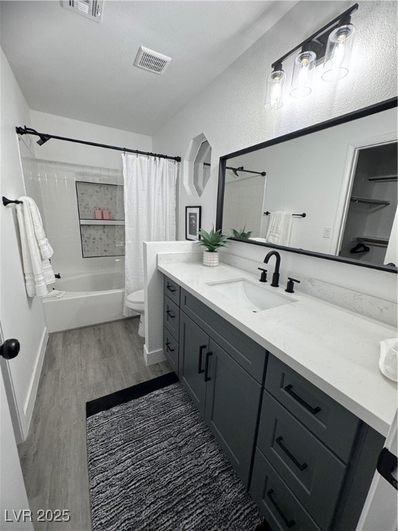 2044 Waverly Circle Henderson, NV 89014 - Photo 12 of 14 Full bathroom with shower / bathtub combination wi