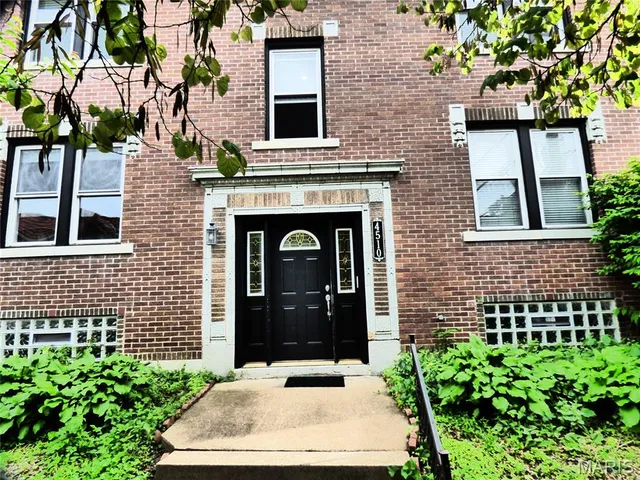 $1,500 | 4510 Wichita Avenue, Unit 2E, St. Louis, MO 63110