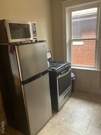 $1,500 | 4510 Wichita Avenue, Unit 2E, St. Louis, MO 63110