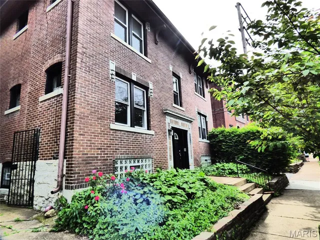 $1,500 | 4510 Wichita Avenue, Unit 2E, St. Louis, MO 63110