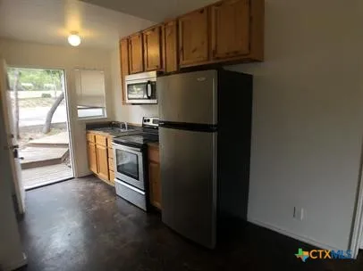 $850 | 41170 Farm To Market Road 3159, Unit R, Canyon Lake, TX 78133
