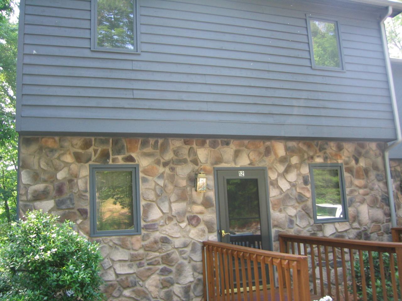 213 Saunders Point Road, Unit 12 Huddleston, VA 24104 - Photo 2 of 10 Front Entry