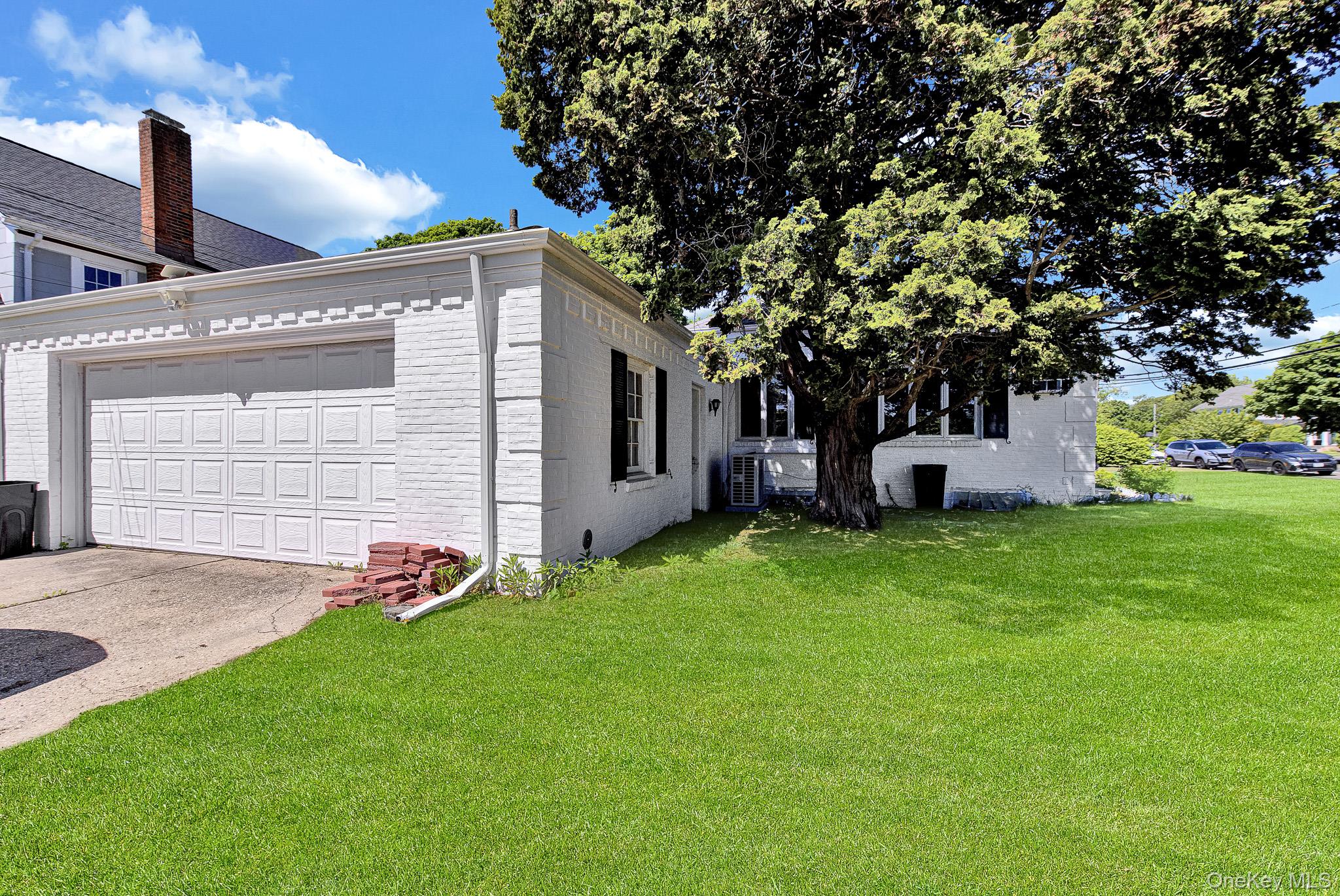 64 East Roe Boulevard Patchogue, NY 11772 - Photo 37 of 37
