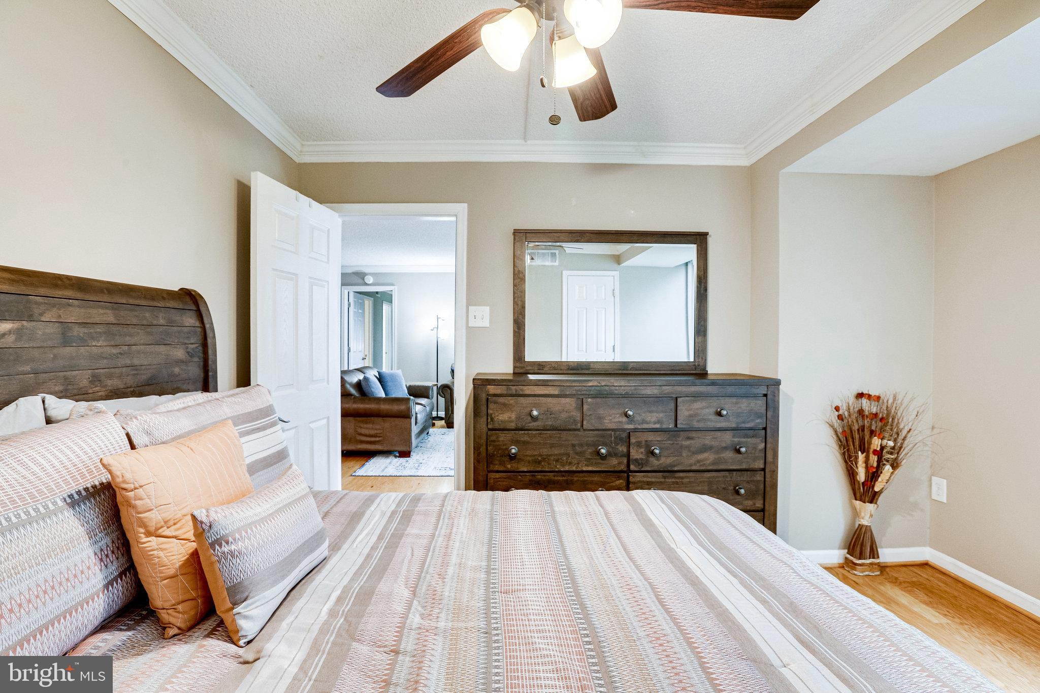 1515 South Arlington Ridge Road, Unit 403 Arlington, VA 22202 - Photo 32 of 43 This bedroom also has a walk in closet