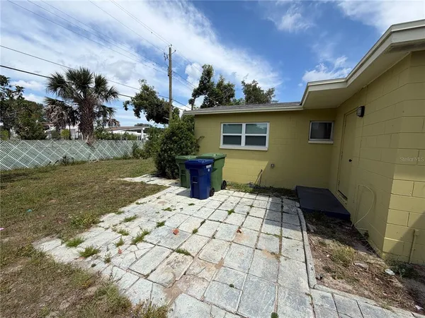 $1,800 | 2007 9th Street Northeast, Winter Haven, FL 33881
