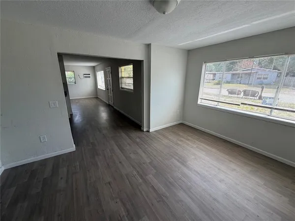 $1,800 | 2007 9th Street Northeast, Winter Haven, FL 33881