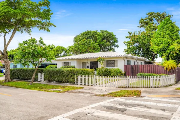 $680,000 | 17130 Northeast 7th Avenue, North Miami Beach, FL 33162