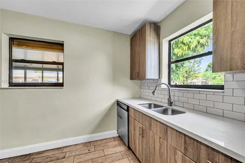 $680,000 | 17130 Northeast 7th Avenue, North Miami Beach, FL 33162